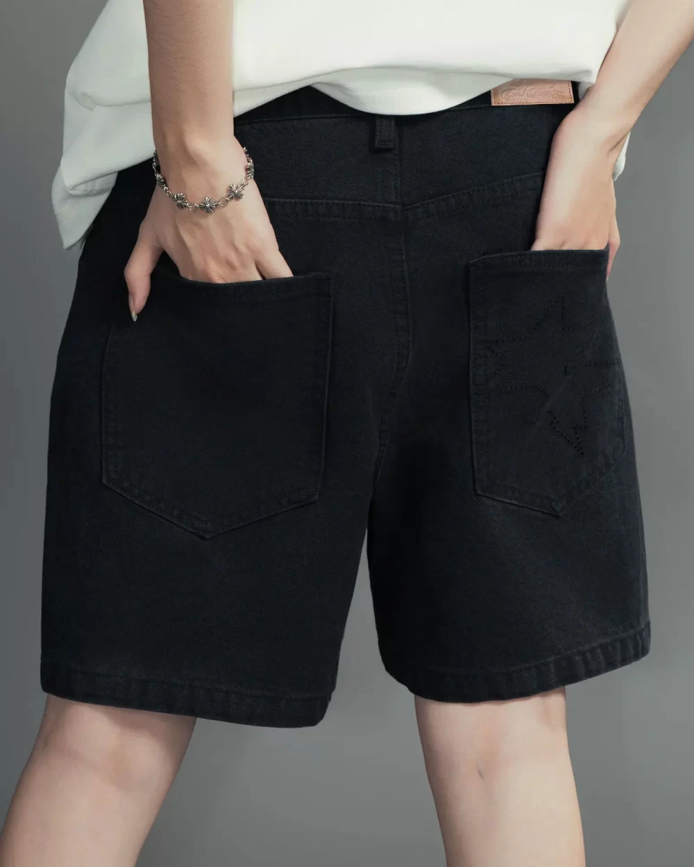 Black Classic Canvas Short 15