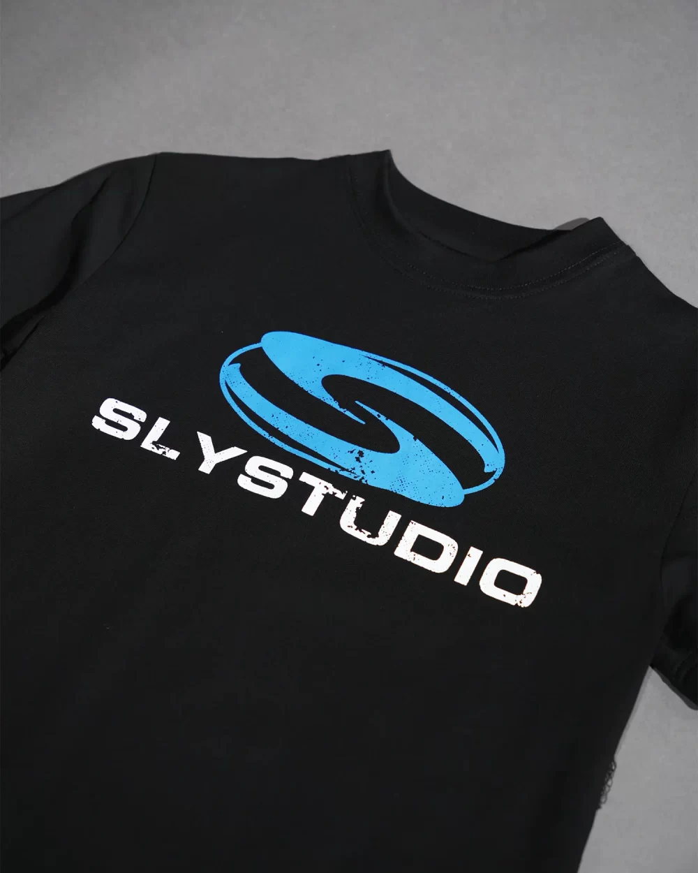 Black Wave Icon Bodyfit Tee 12