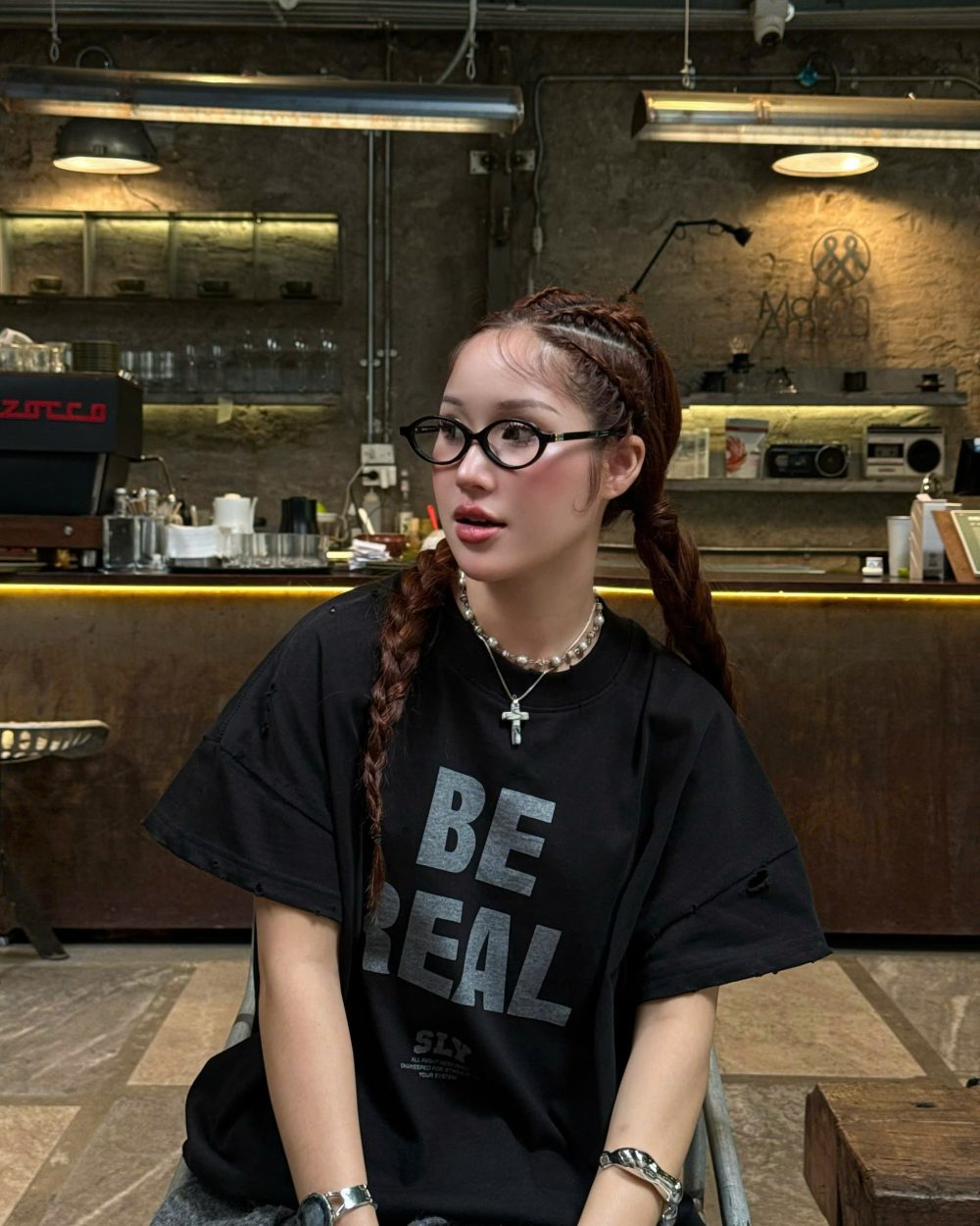 Black BE REAL Oversize TEE 9